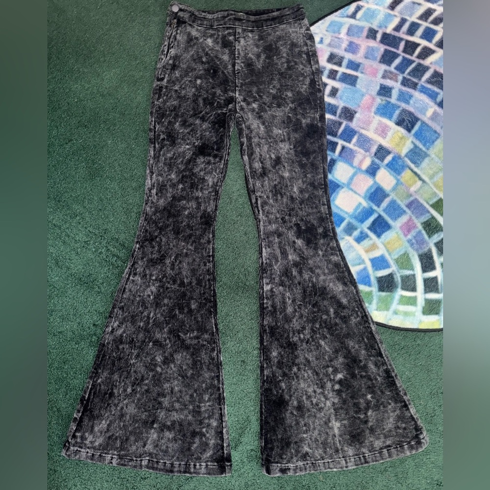 POL Charcoal Flare Jeans - Small - NWOT